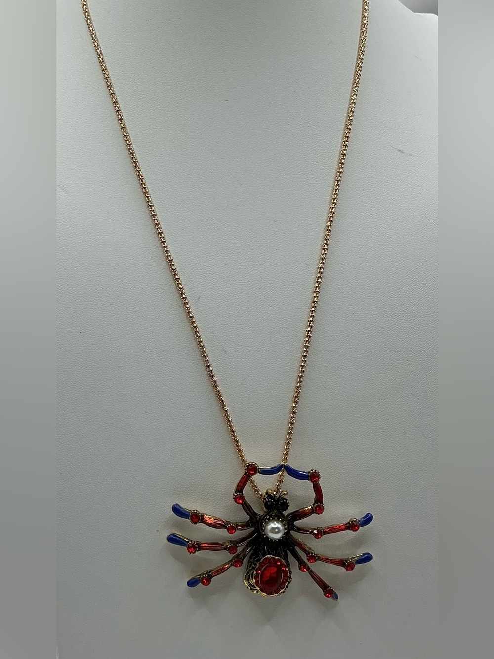 ORNATE RED AND BLUE SPIDER PENSANT WITH FUX PEARL ACCENT NWOT